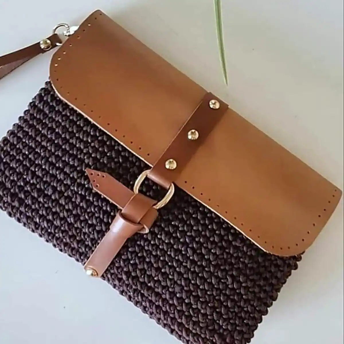 کیف قلاب بافی قهوه ای