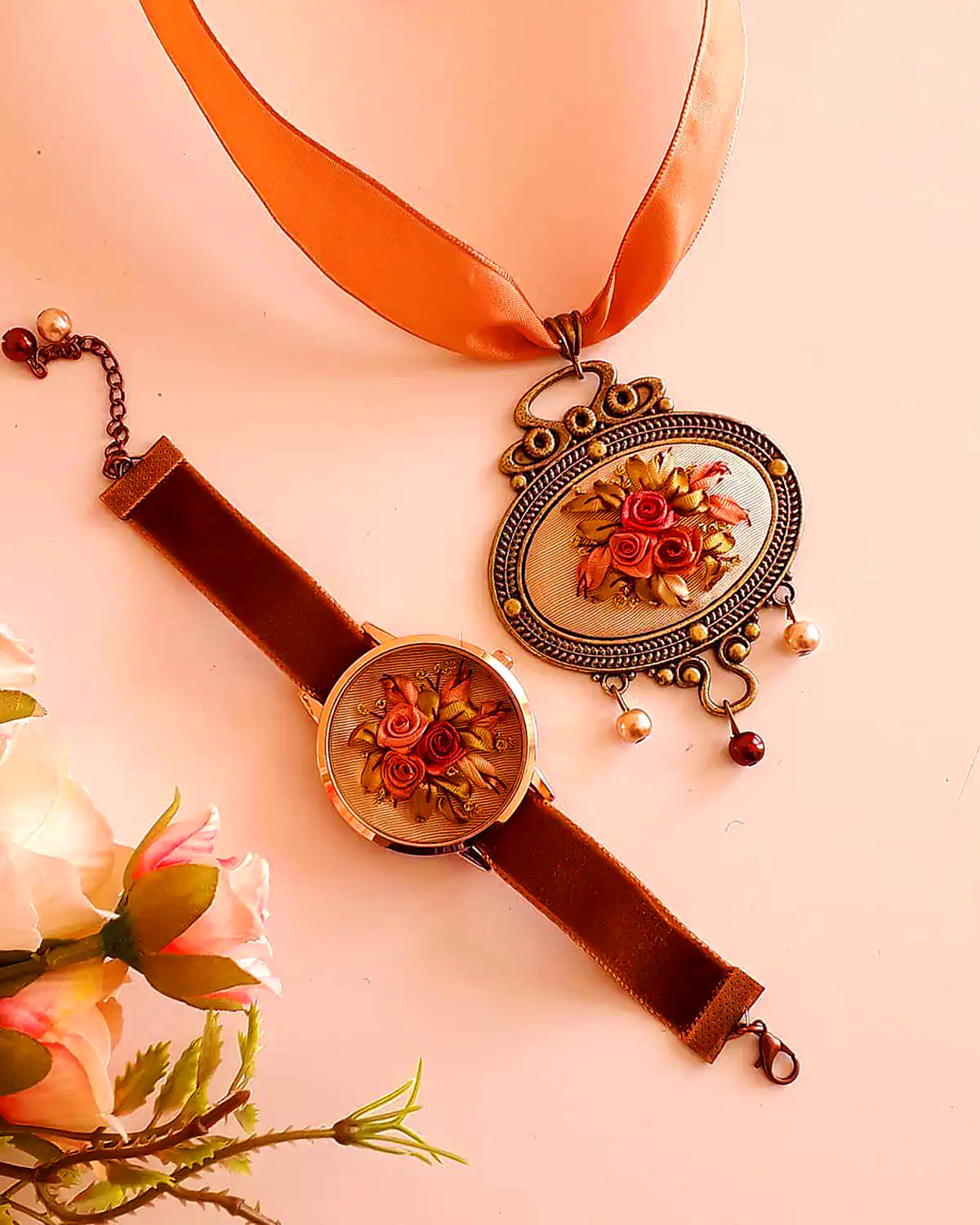 ساعت مچی رنگارنگ شیک