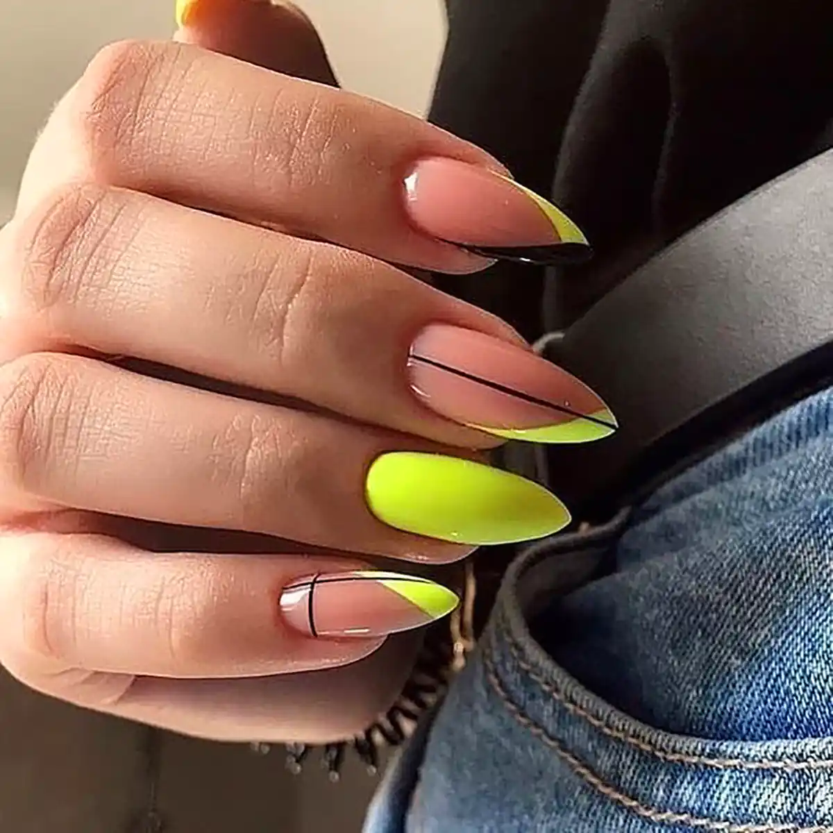 لاکژل سبز نئونی