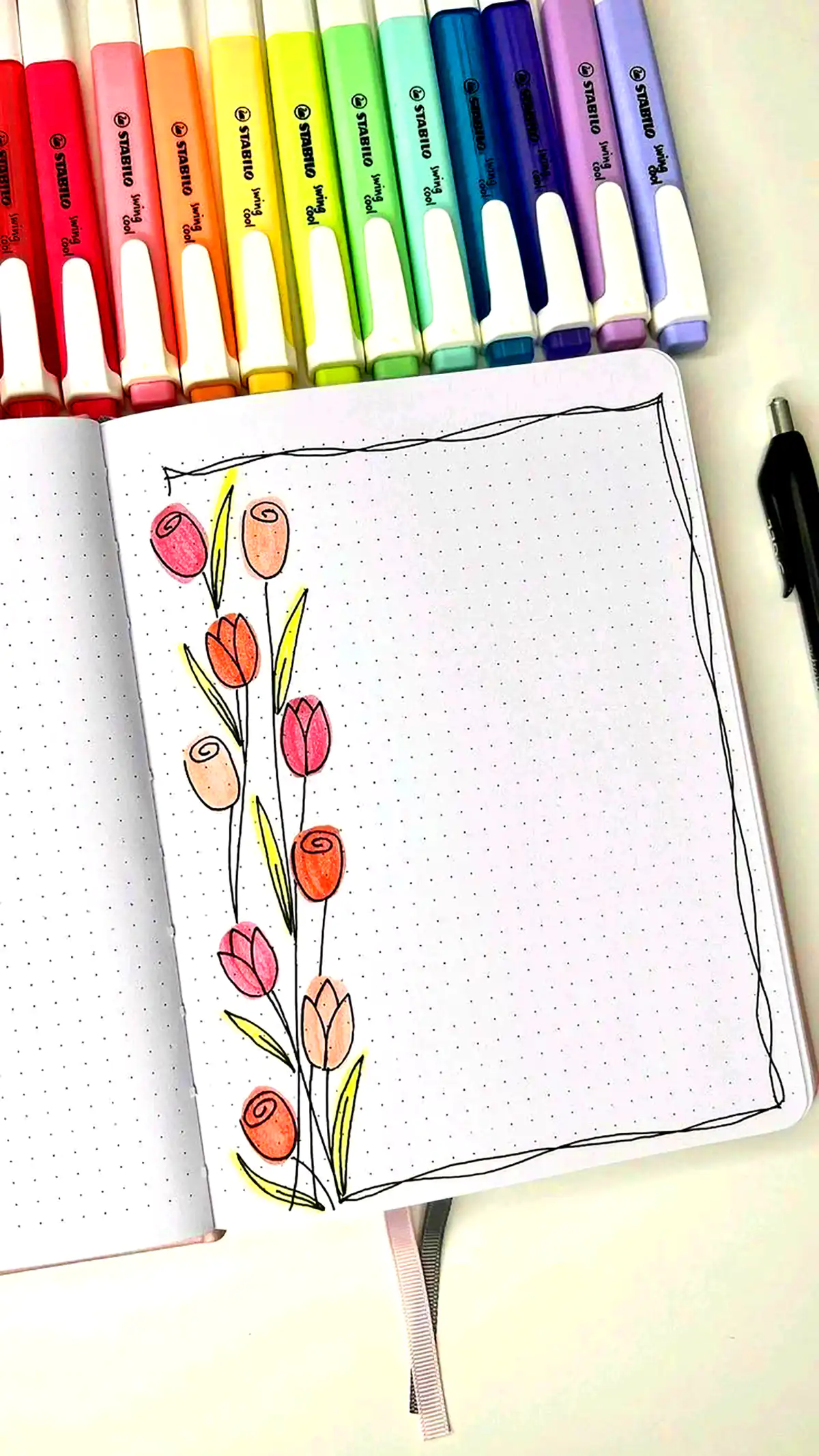 حاشیه دفتر مشق گلدار فانتزی