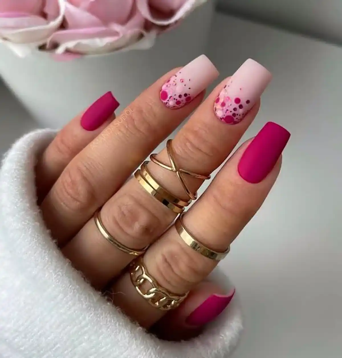 ناخن بلند سرخابی تابستانی
