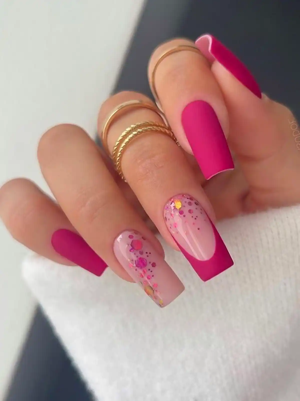 ناخن بلند سرخابی تابستانی