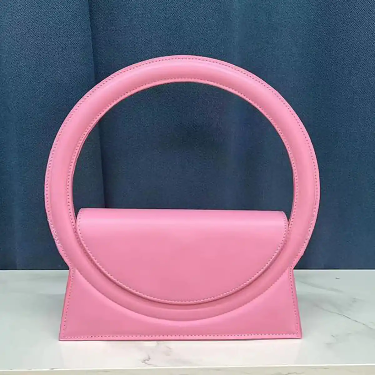 کیف دوشی مدل نیم دایره