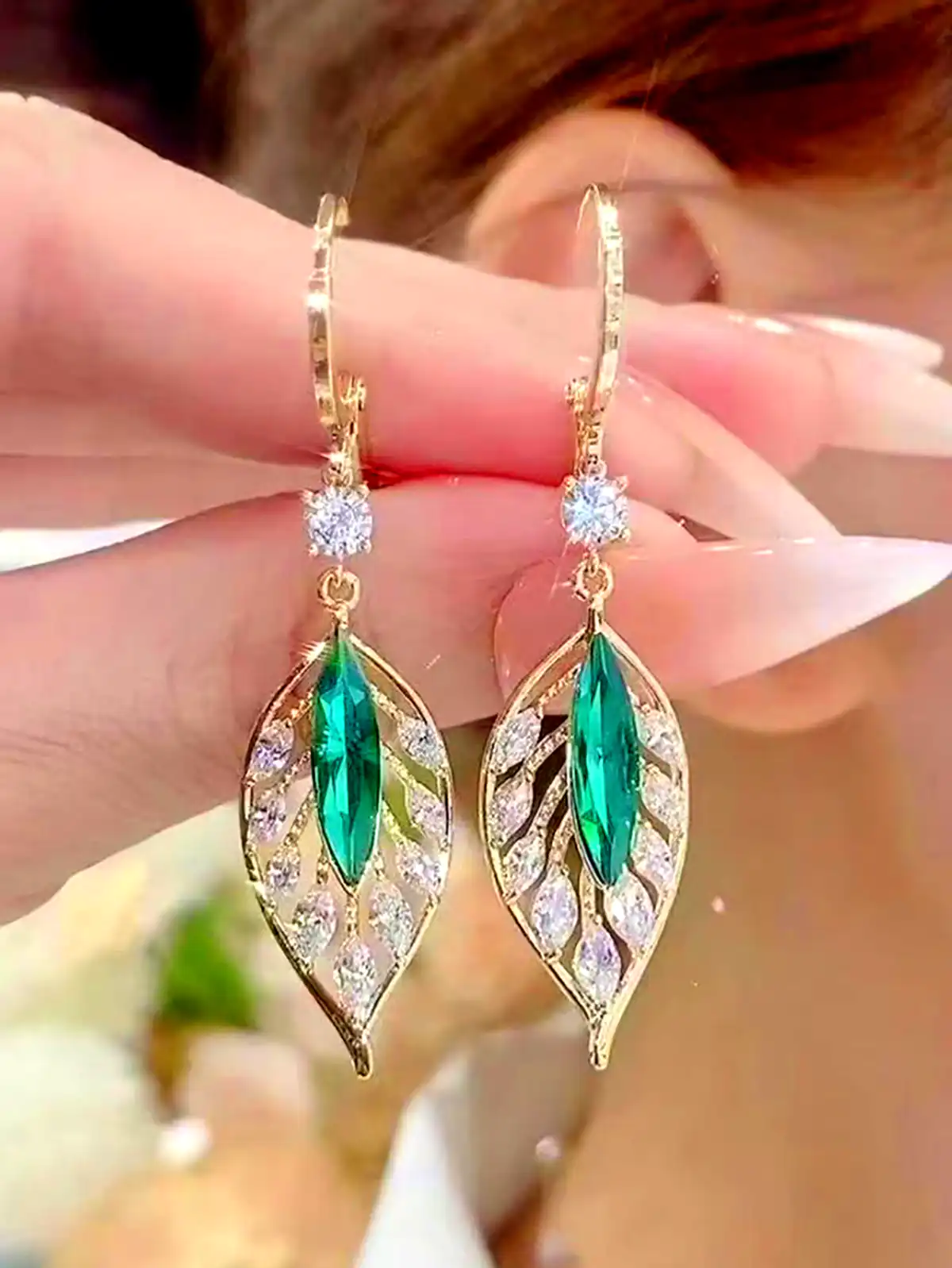 گوشواره زمردی لاکچری