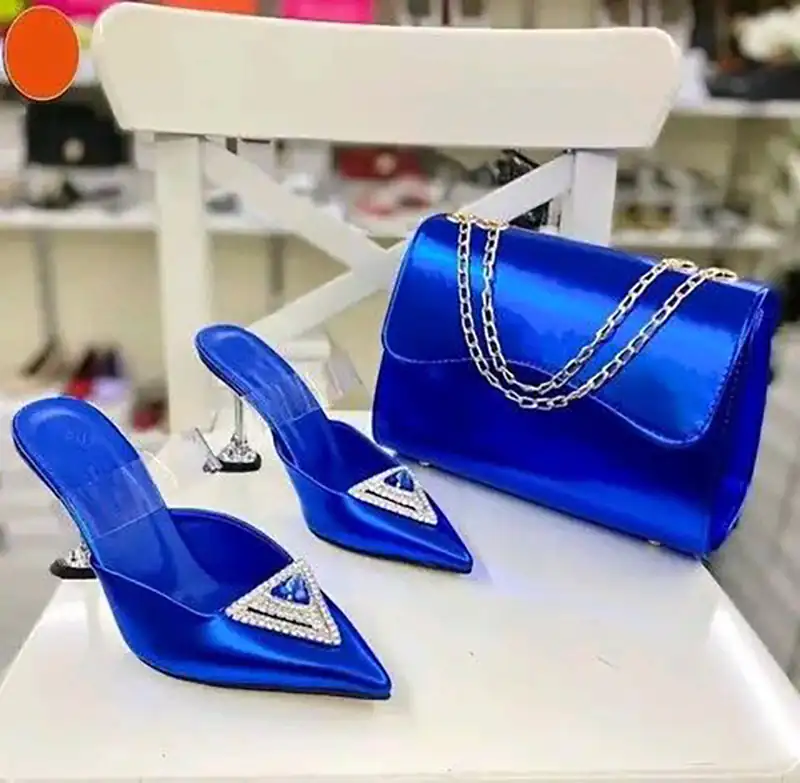 ست آبی کاربنی جدید کیف و کفش زنانه (جدیدترین مدل های ترند امسال ۱۴۰۴ - ۲۰۲۵) ست آبی کاربنی جدید کیف و کفش زنانه