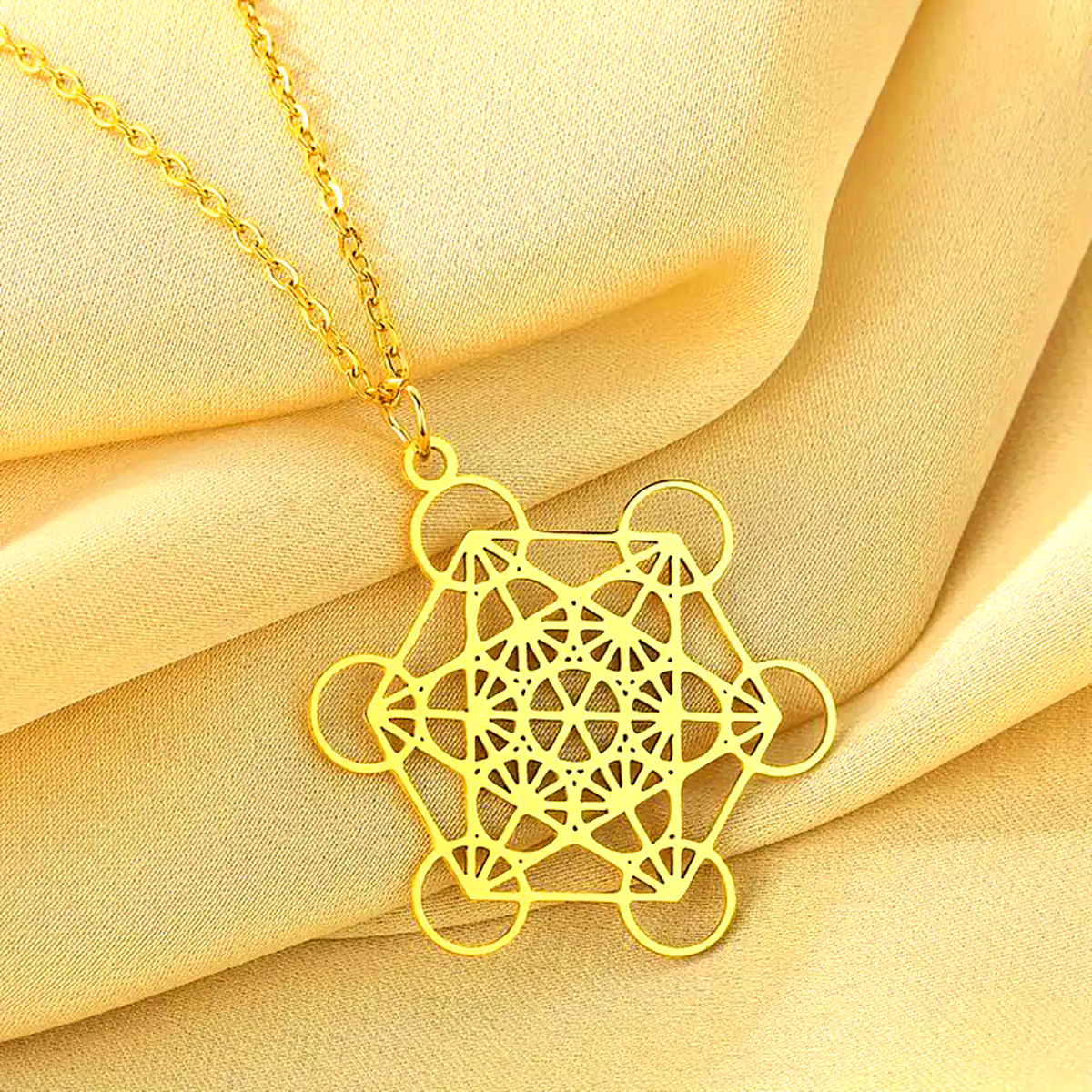 تو گردنی آویز هندسی