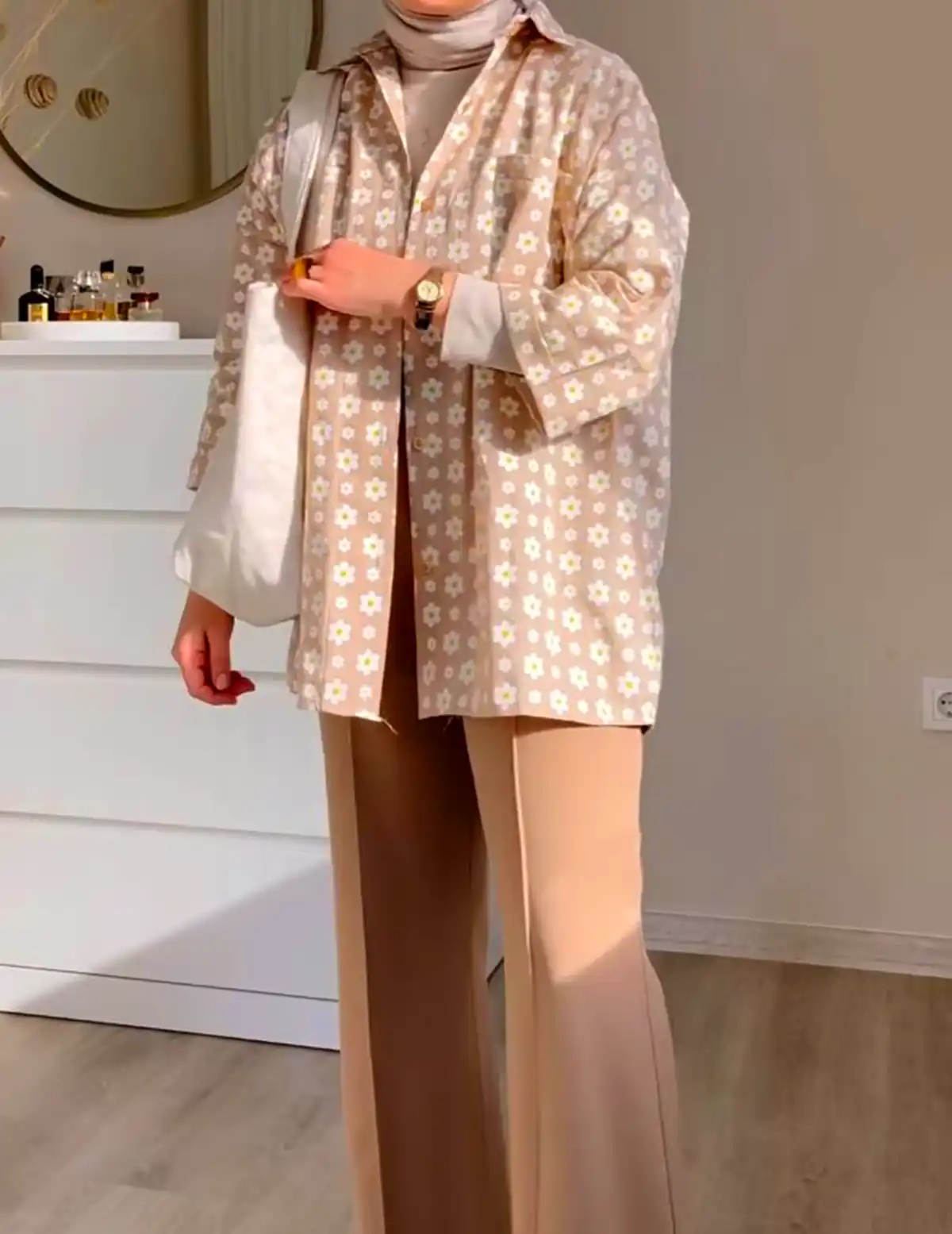 مانتو ساده و لوکس زنانه