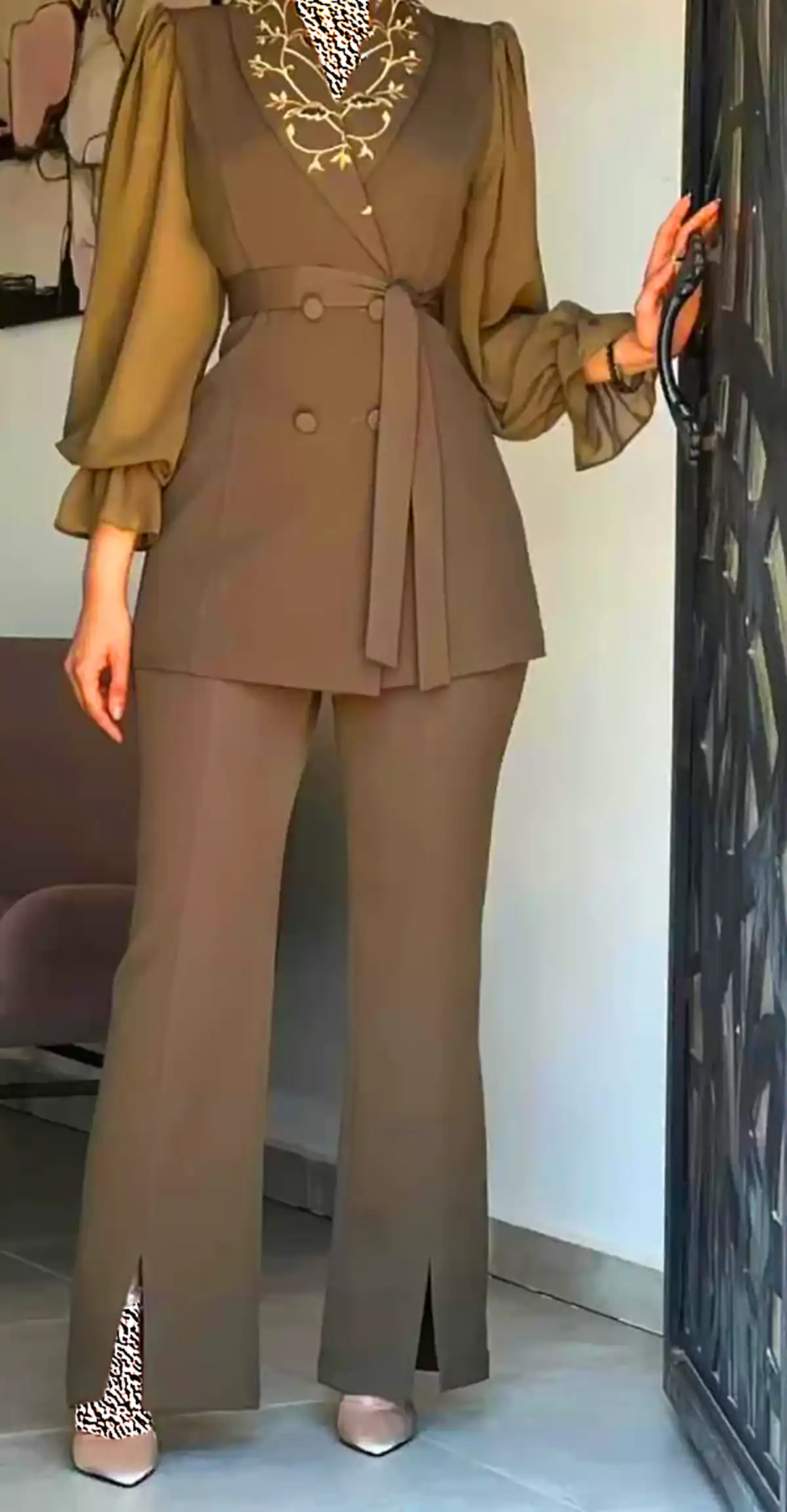 مانتو ساده و لوکس زنانه