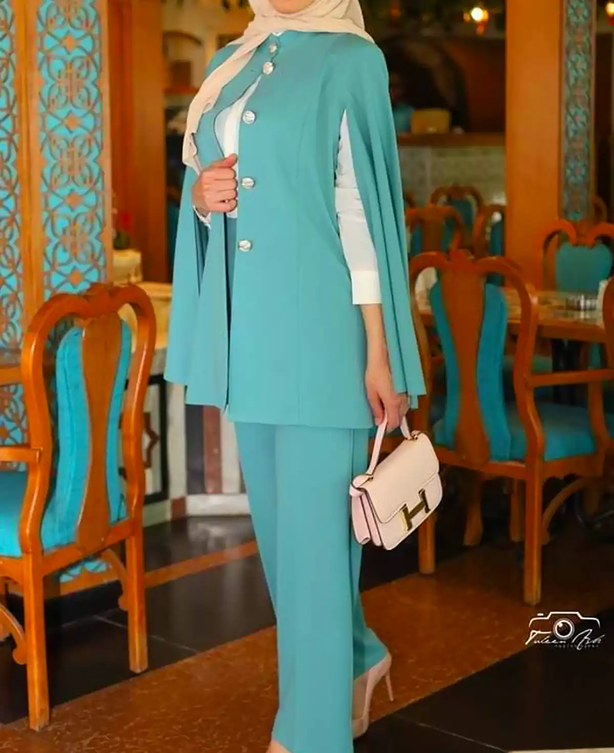 مانتو ساده و لوکس زنانه