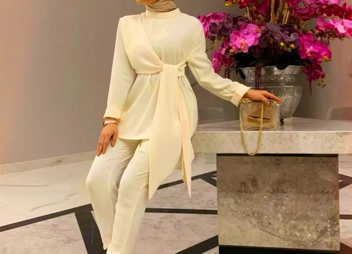ست مانتو شلوار سفید مجلسی