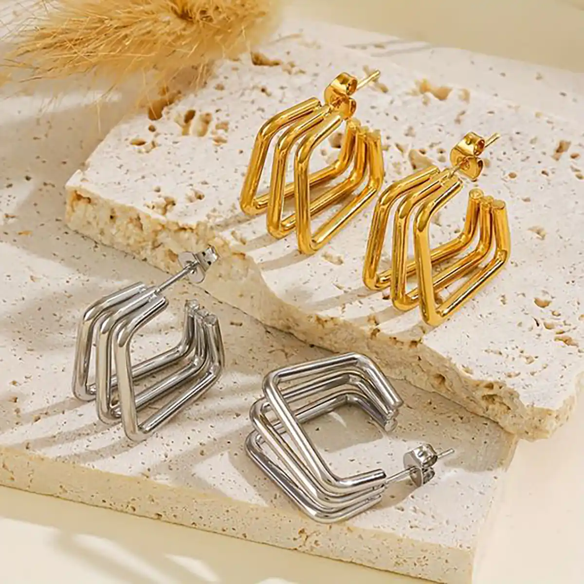 گوشواره حلقه ای هندسی ساده