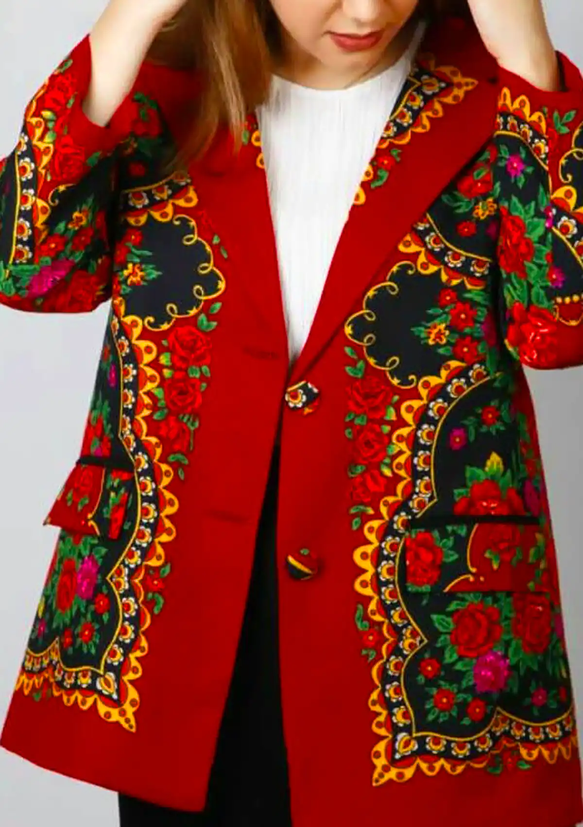مانتو سنتی با طراحی خاص