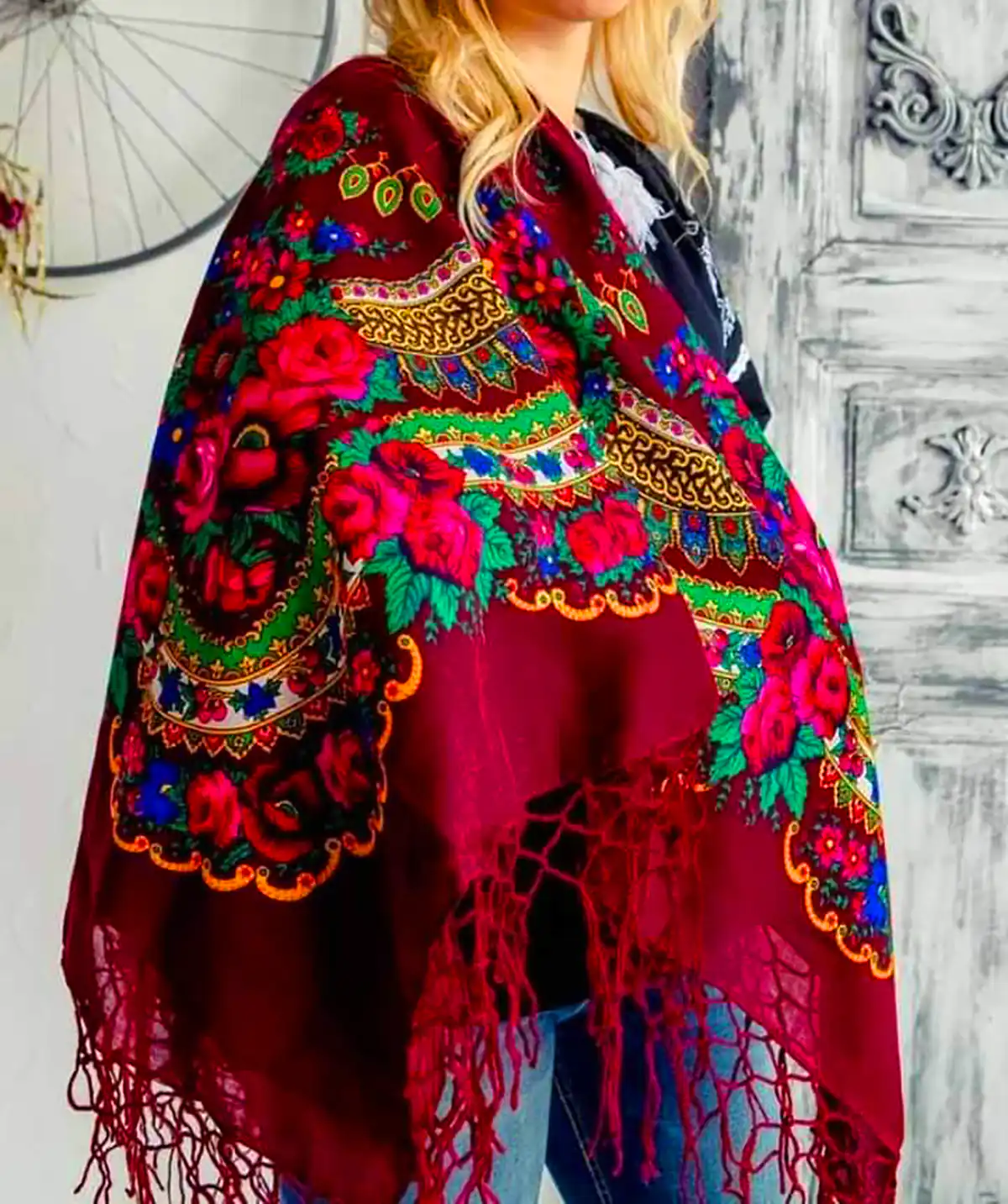 مانتو سنتی با طراحی خاص