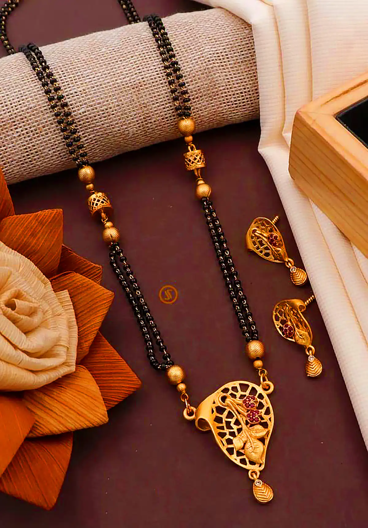 گردنبند جواهرنشان خاص زنانه