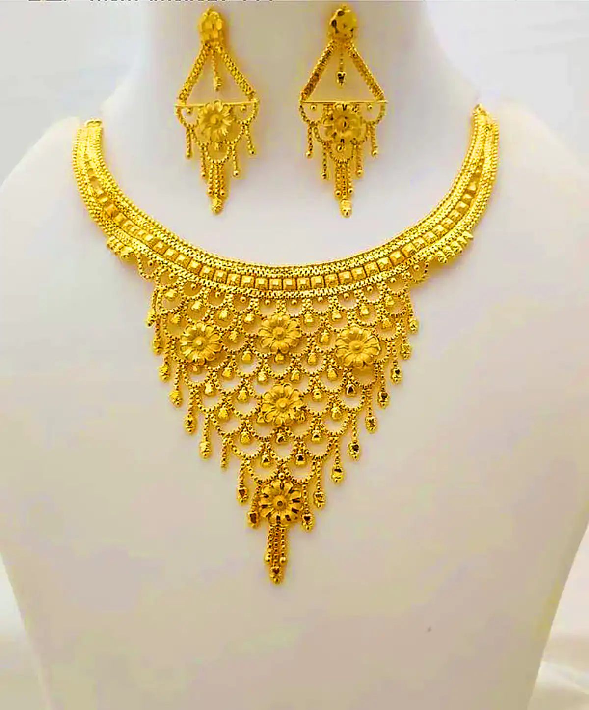 سرویس طلا خیره کننده