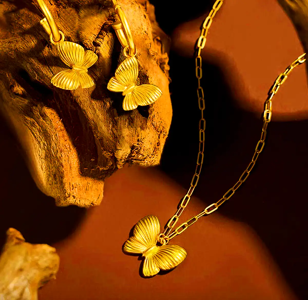 طلای شیک و لاکچری پروانه ای