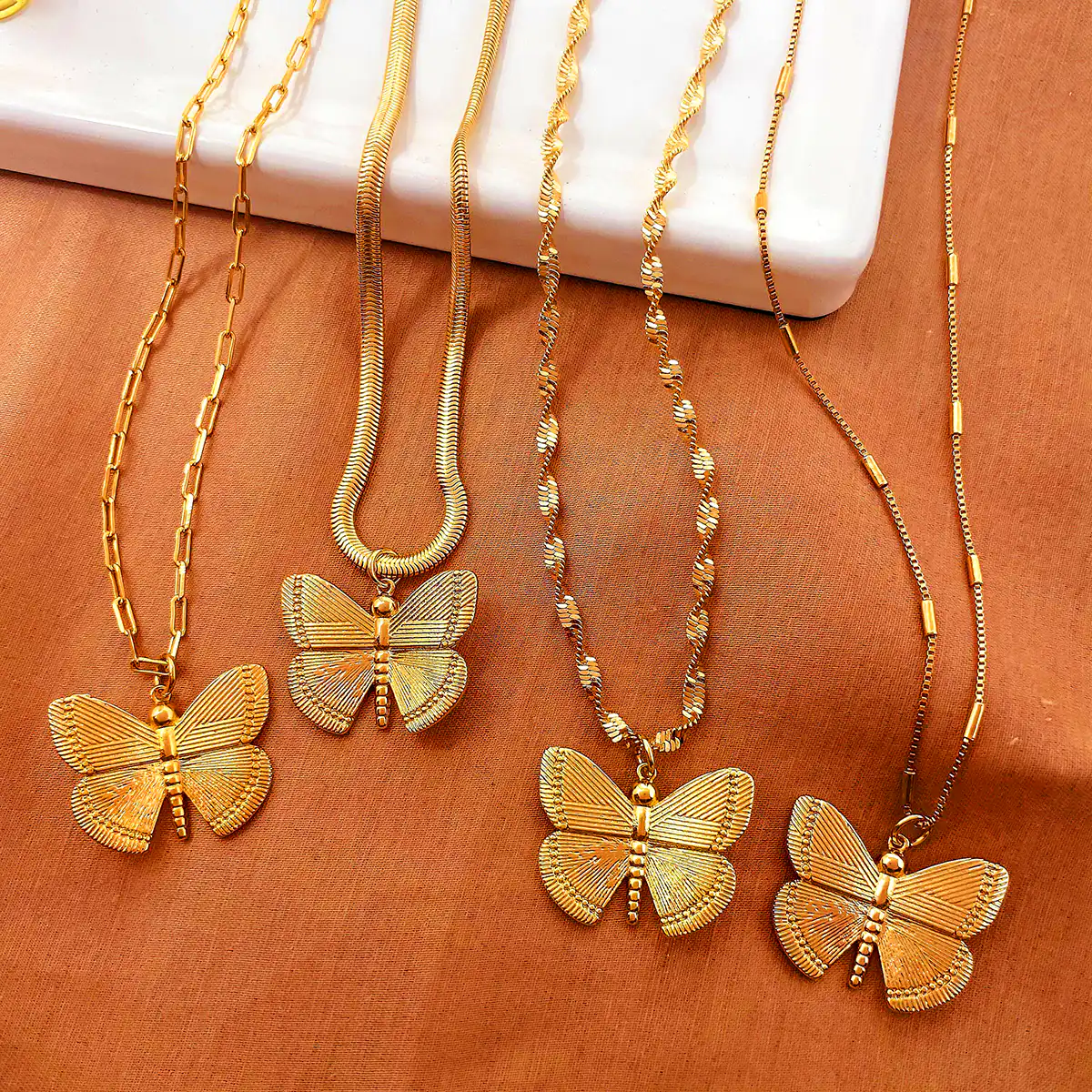 طلای شیک و لاکچری پروانه ای