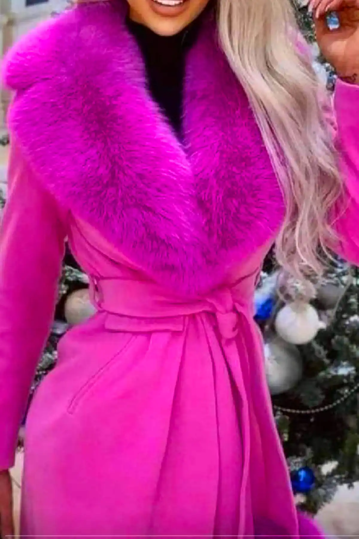 پالتو روسی خزدار زنانه (جدیدترین مدل های ترند امسال ۱۴۰۴ - ۲۰۲۵) پالتو روسی خزدار زنانه