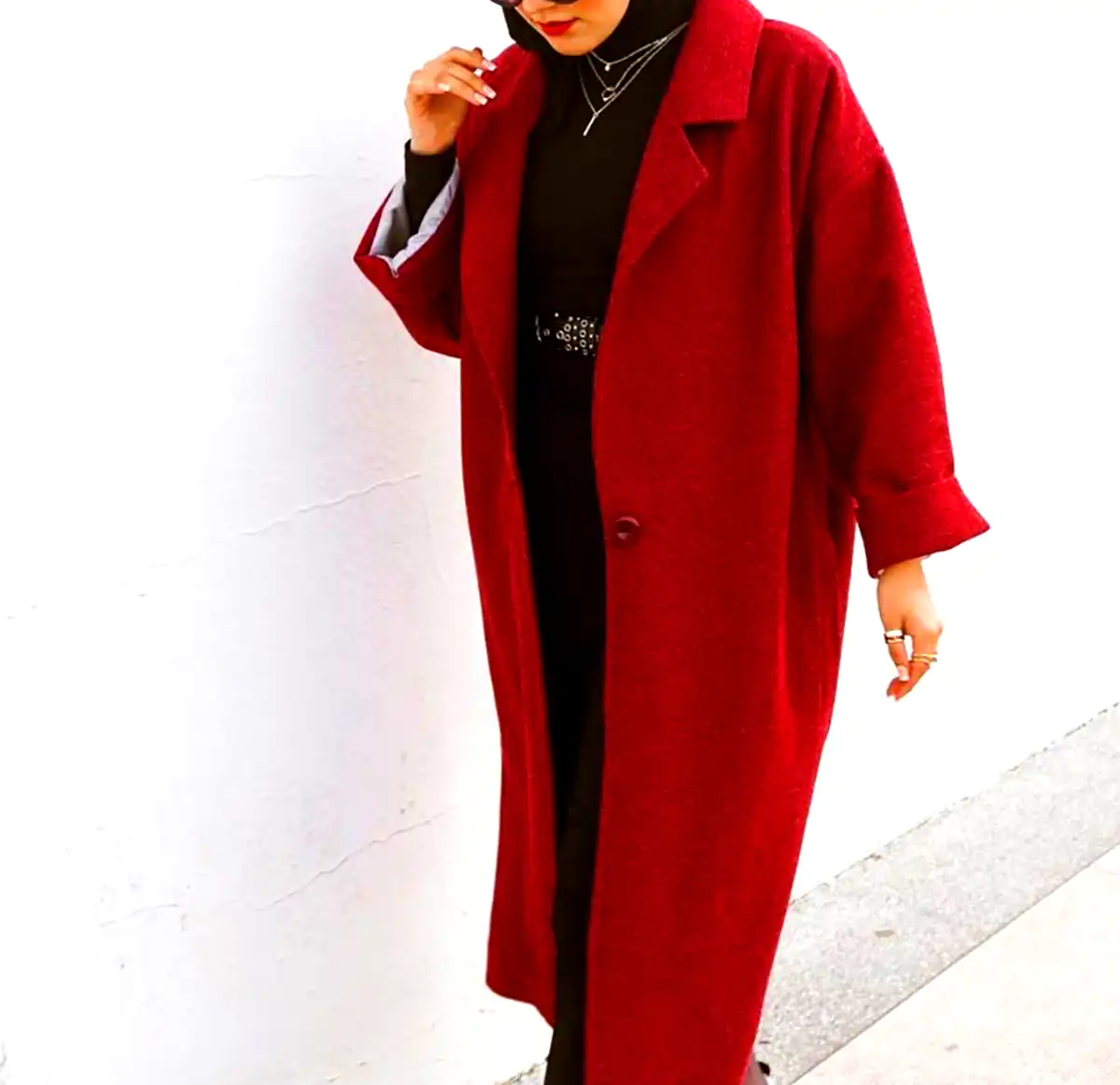 پالتو زنانه قرمز لاکچری (جدیدترین مدل های ترند امسال ۱۴۰۴ - ۲۰۲۵) پالتو زنانه قرمز لاکچری