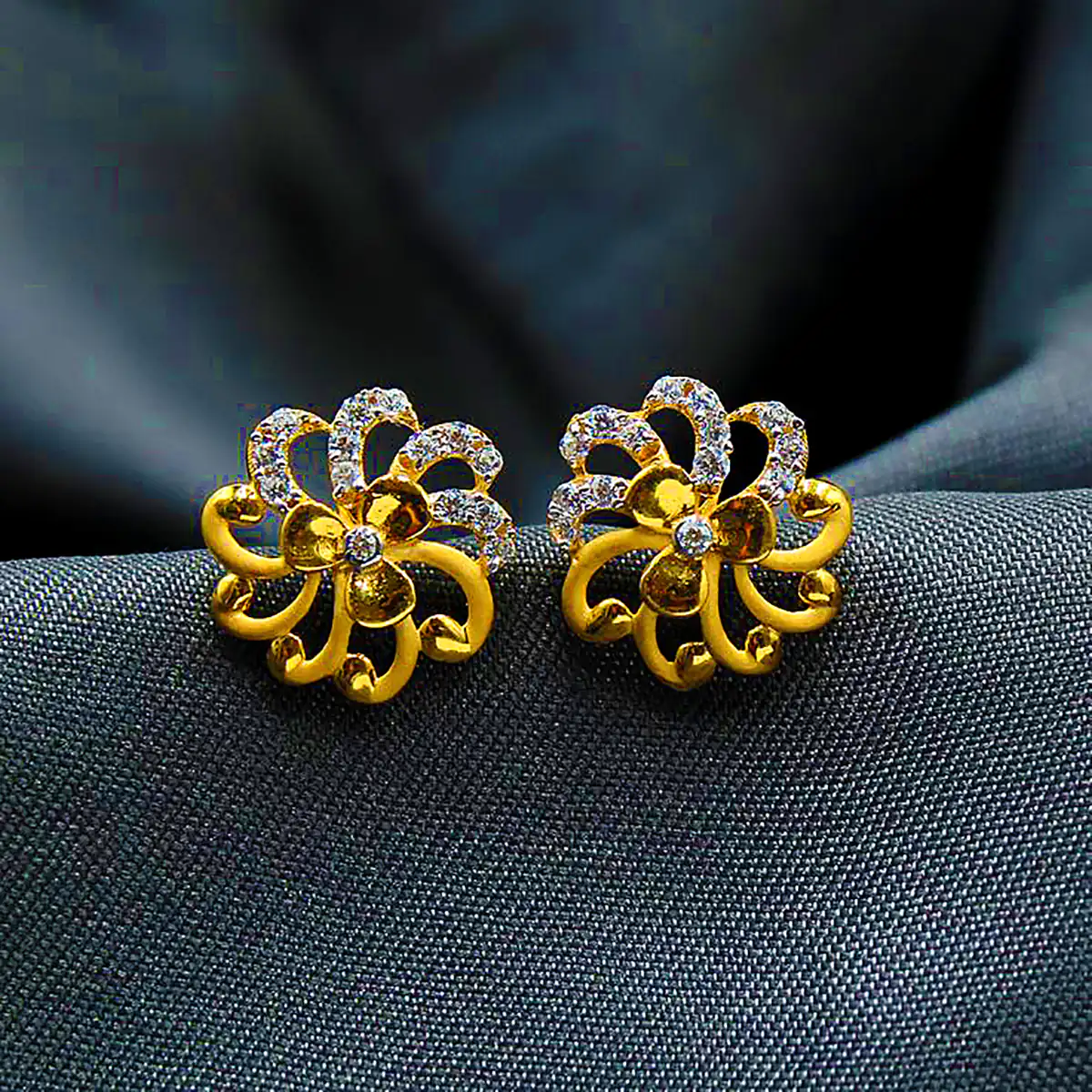 گوشواره میخی مدرن و زیبا