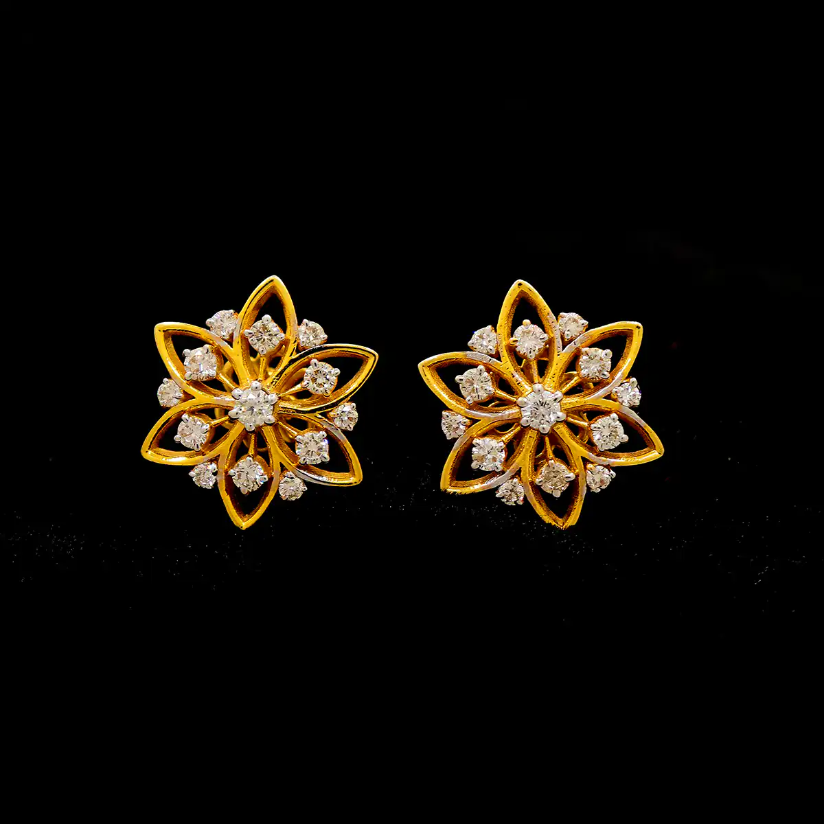 گوشواره میخی مدرن و زیبا