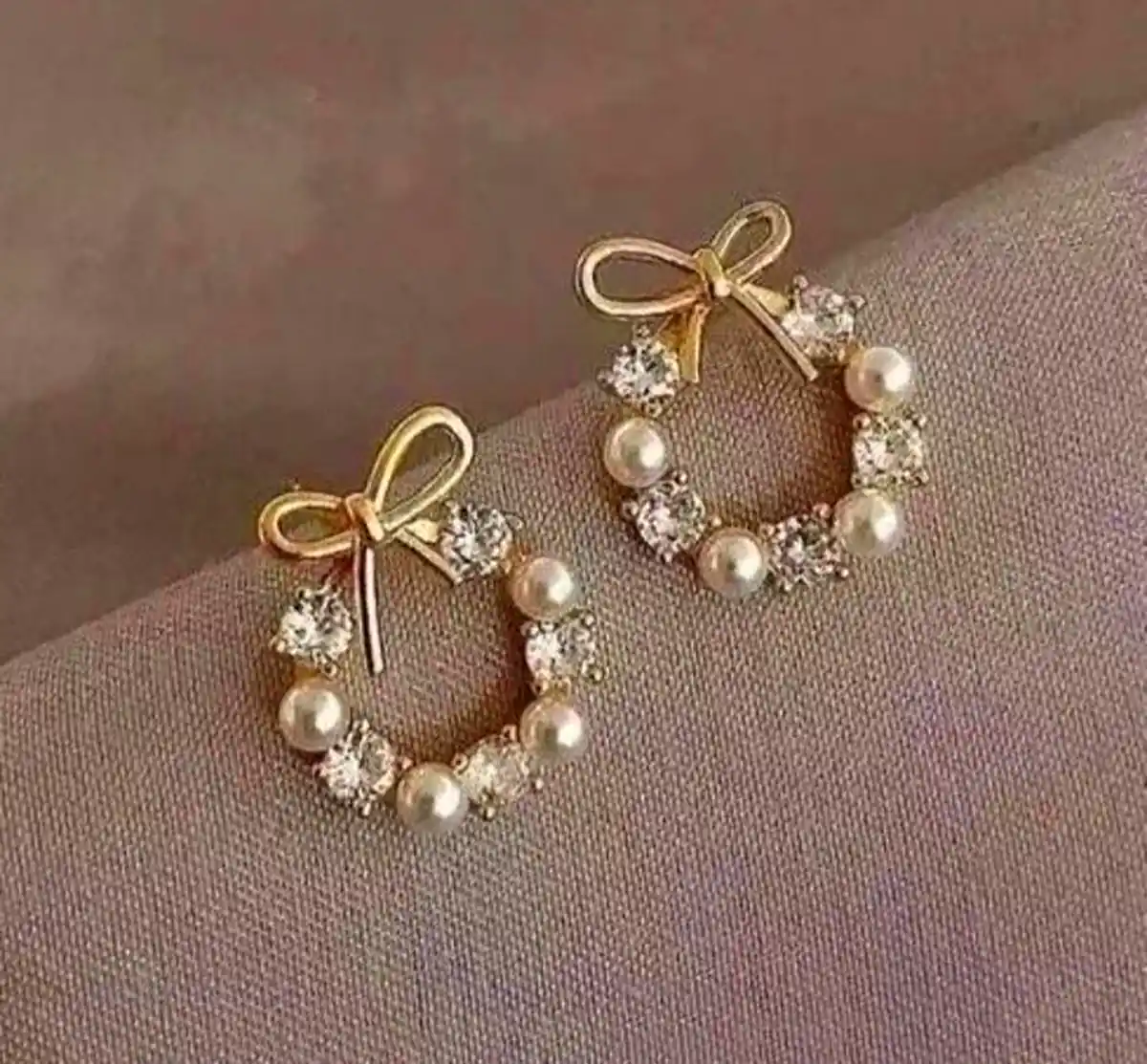 گوشواره مرواریدی مدرن