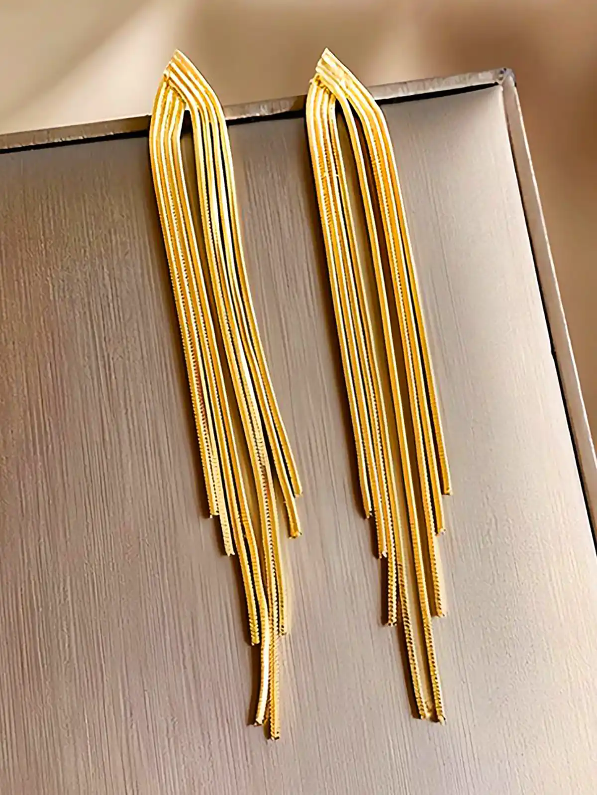 گوشواره طلای ریسه‌ای