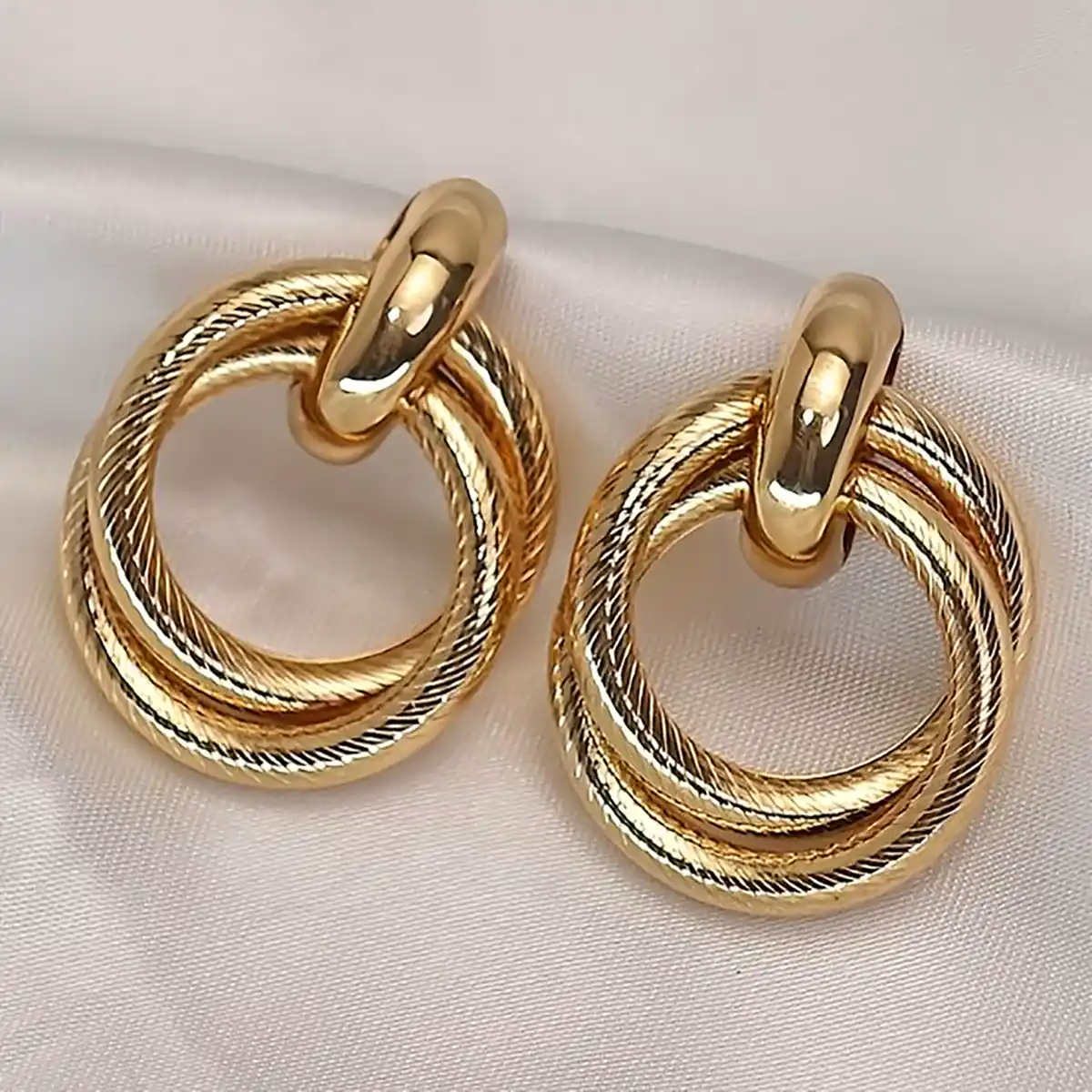 گوشواره مشبک حلقه ای