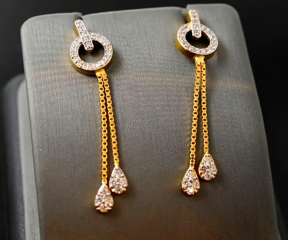 گوشواره طلای کلاسیک با نگین