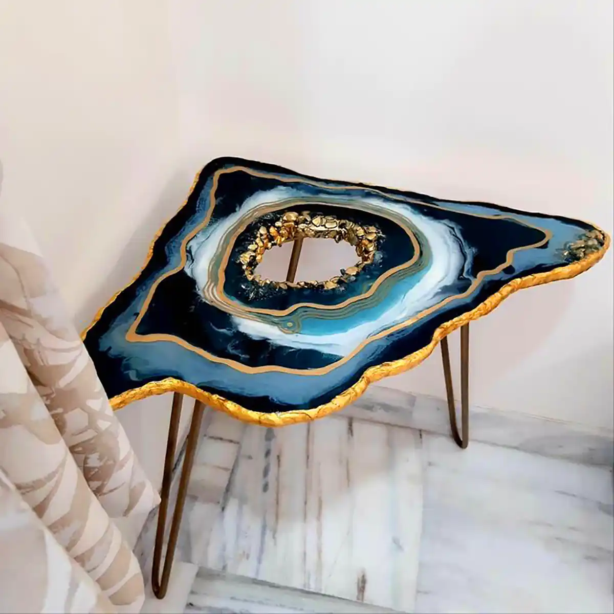 میز مدرن رزینی