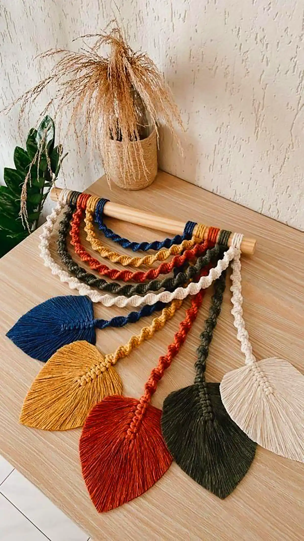دیوارکوب مکرومه گرد