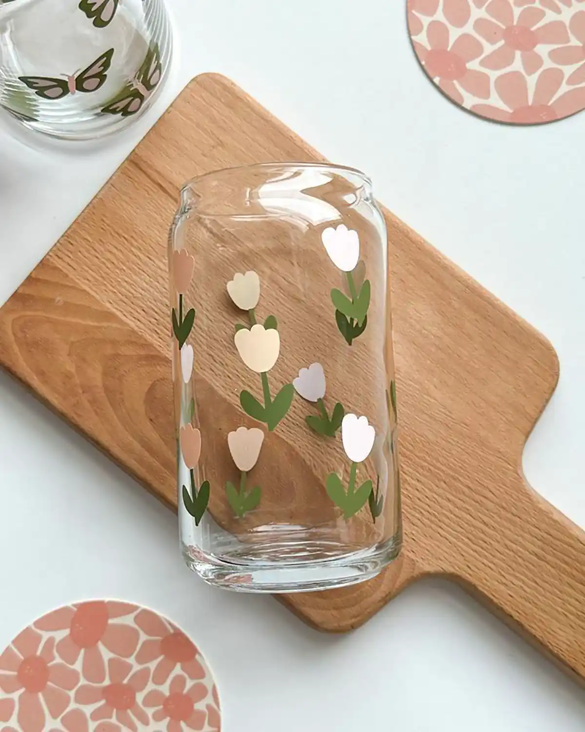 ماگ شیشه‌ای زیبا و کاربردی