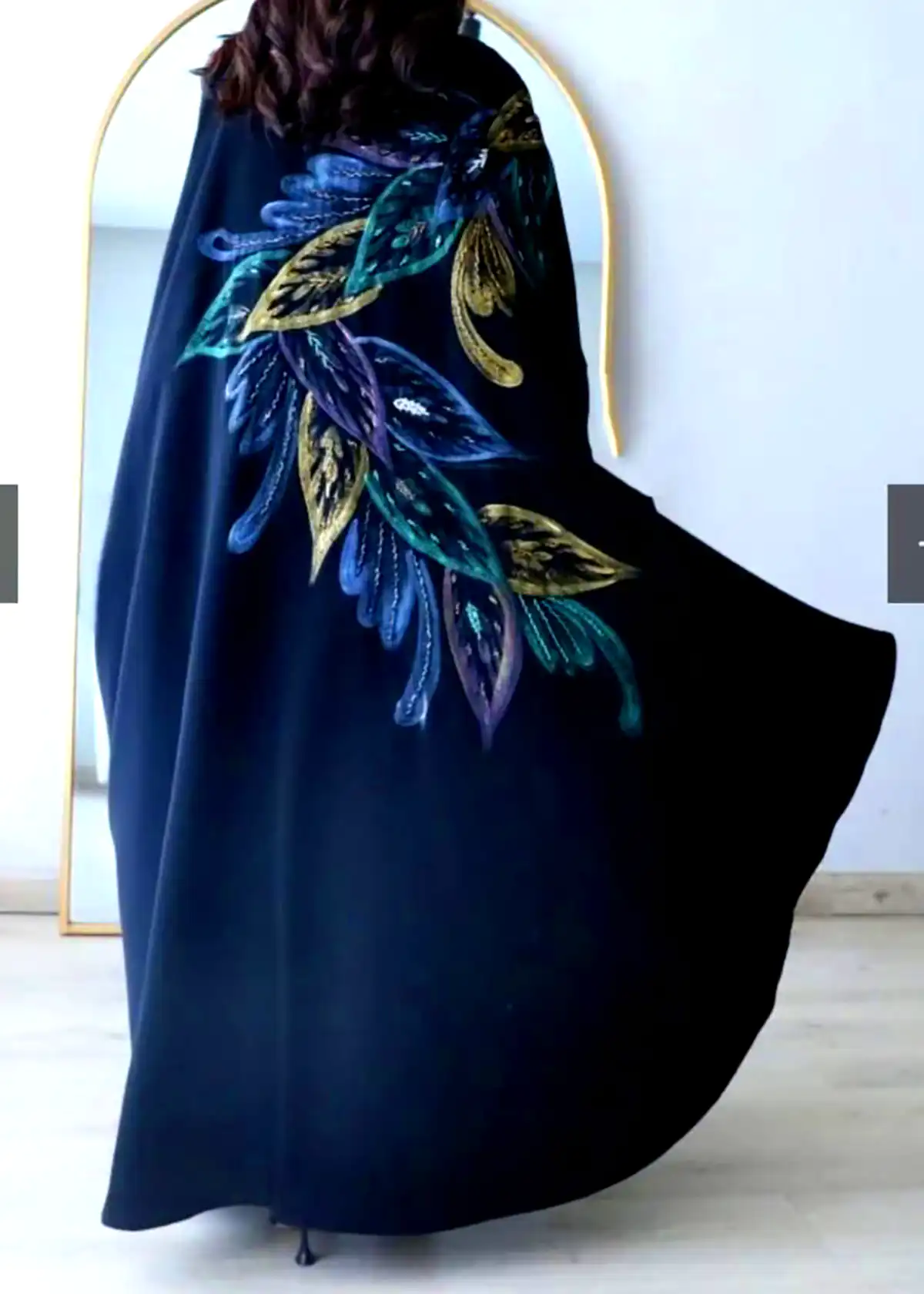 عبا مشکی گلدوزی شده