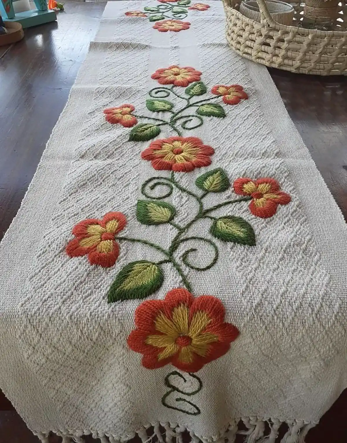 رانر گلدوزی دستی