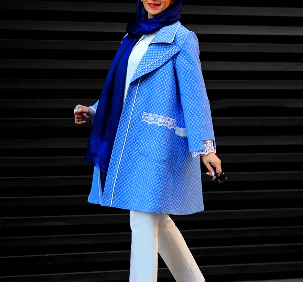 مانتو شیک آبی کمرنگ