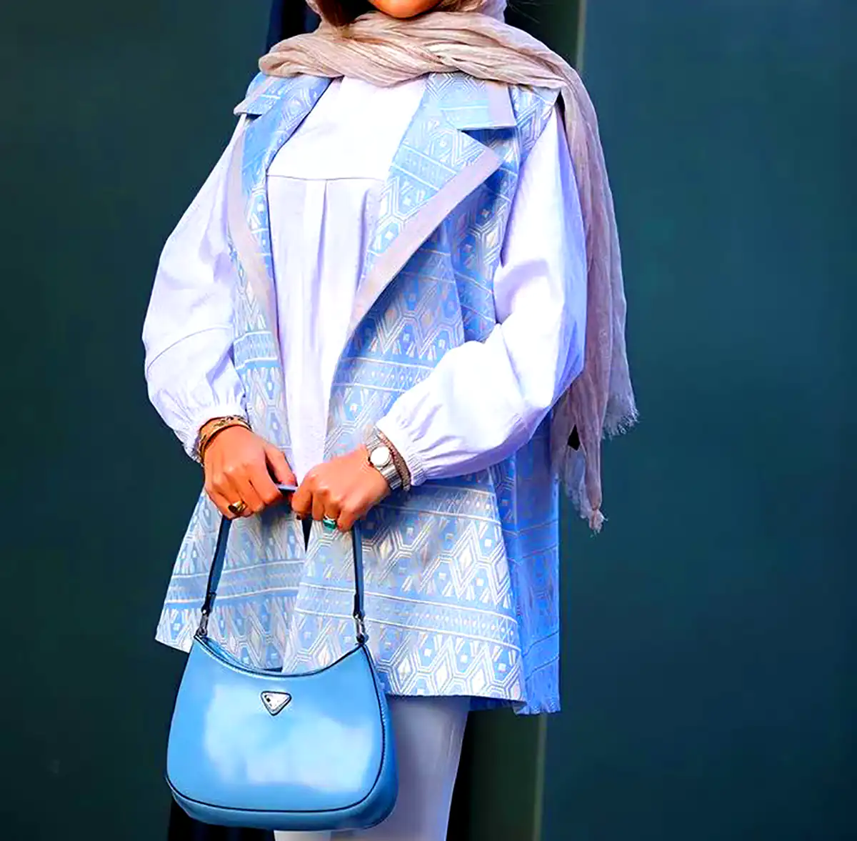 مانتو شیک آبی کمرنگ