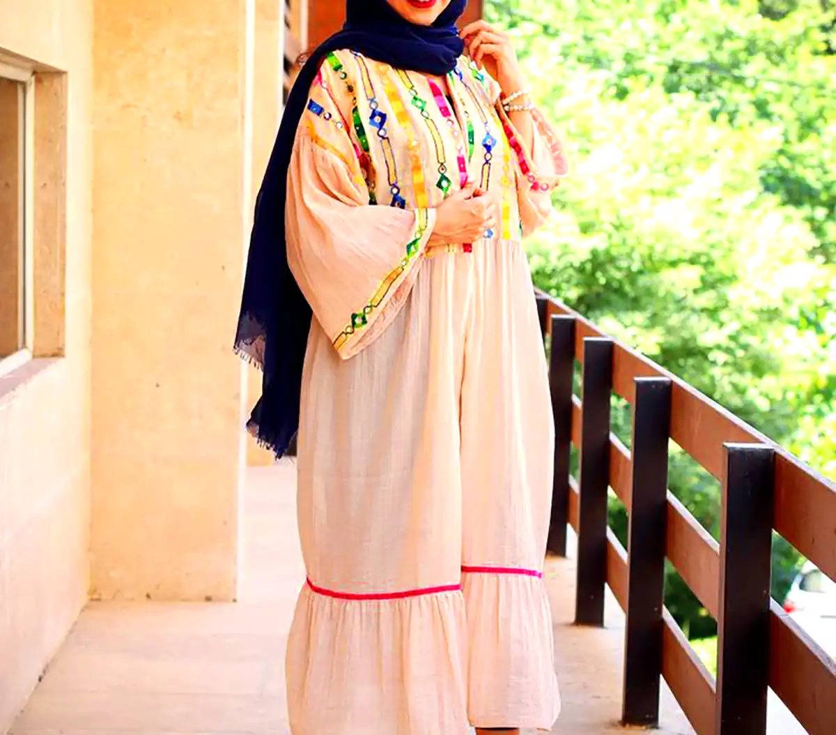 مانتو سفید سنتی