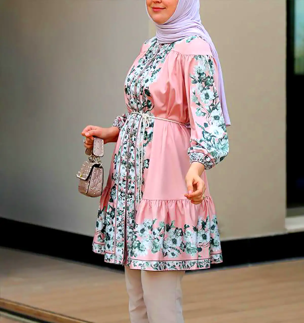 مانتو سفید سنتی