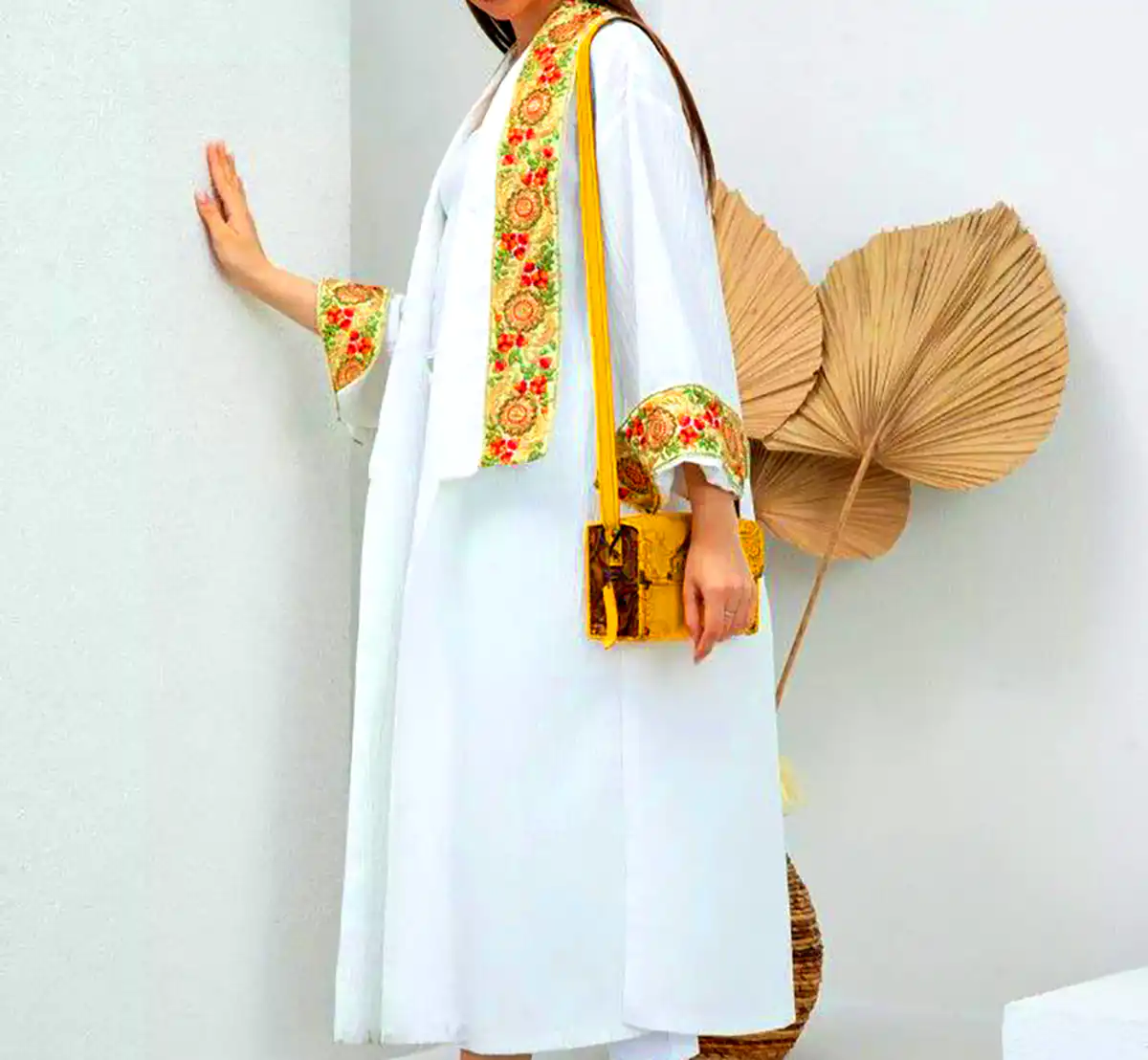 مانتو سفید سنتی