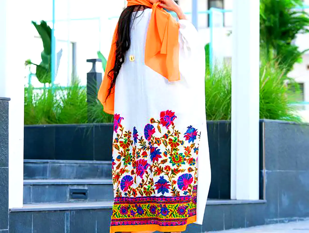 مانتو سفید سنتی