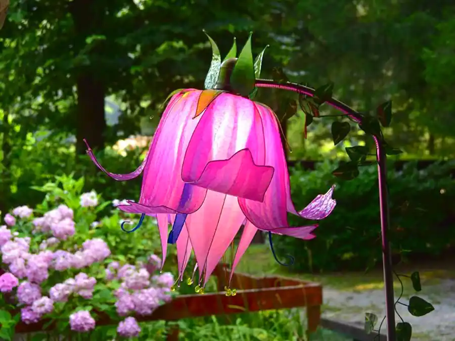 چراغ دیواری شیشه ای رنگی