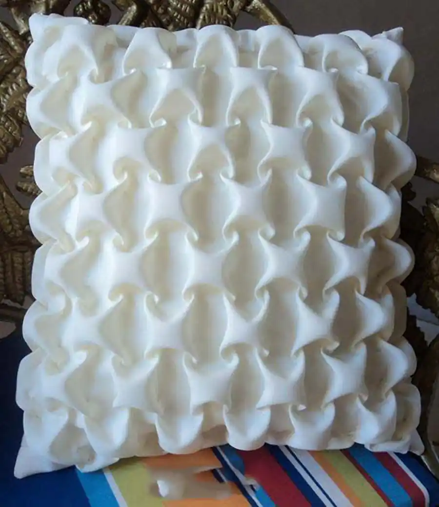 کوسن گلدوزی سه بعدی ساتن