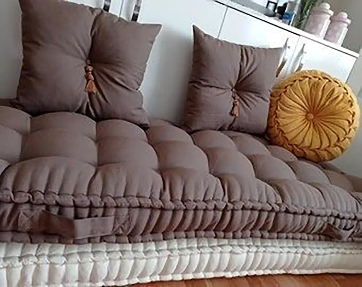 تشکچه و نشیمن ژاپنی