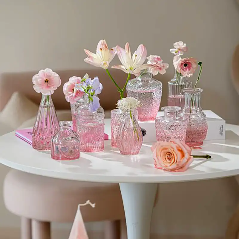 گلدان های شیشه ای صورتی