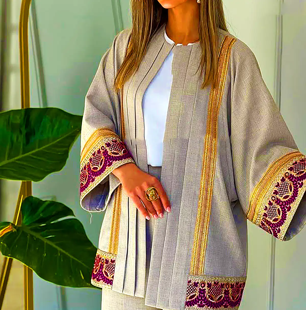 مانتو مجلسی سفید شیری