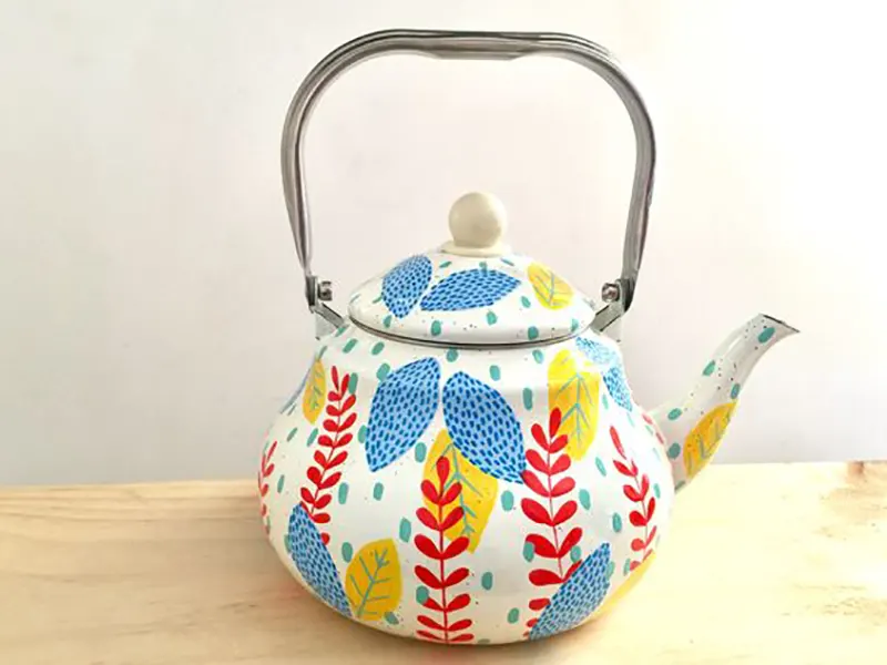 کتری چای نقاشی شده با دست