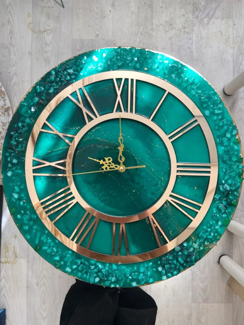 مدل یونیک ساعت رزینی دکوراتیو