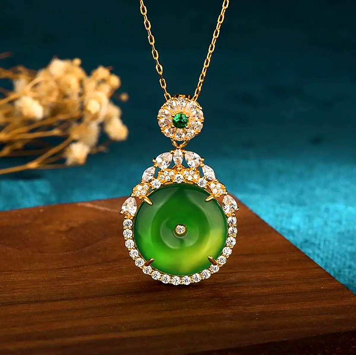 گردنبند سنگی ژاپنی 