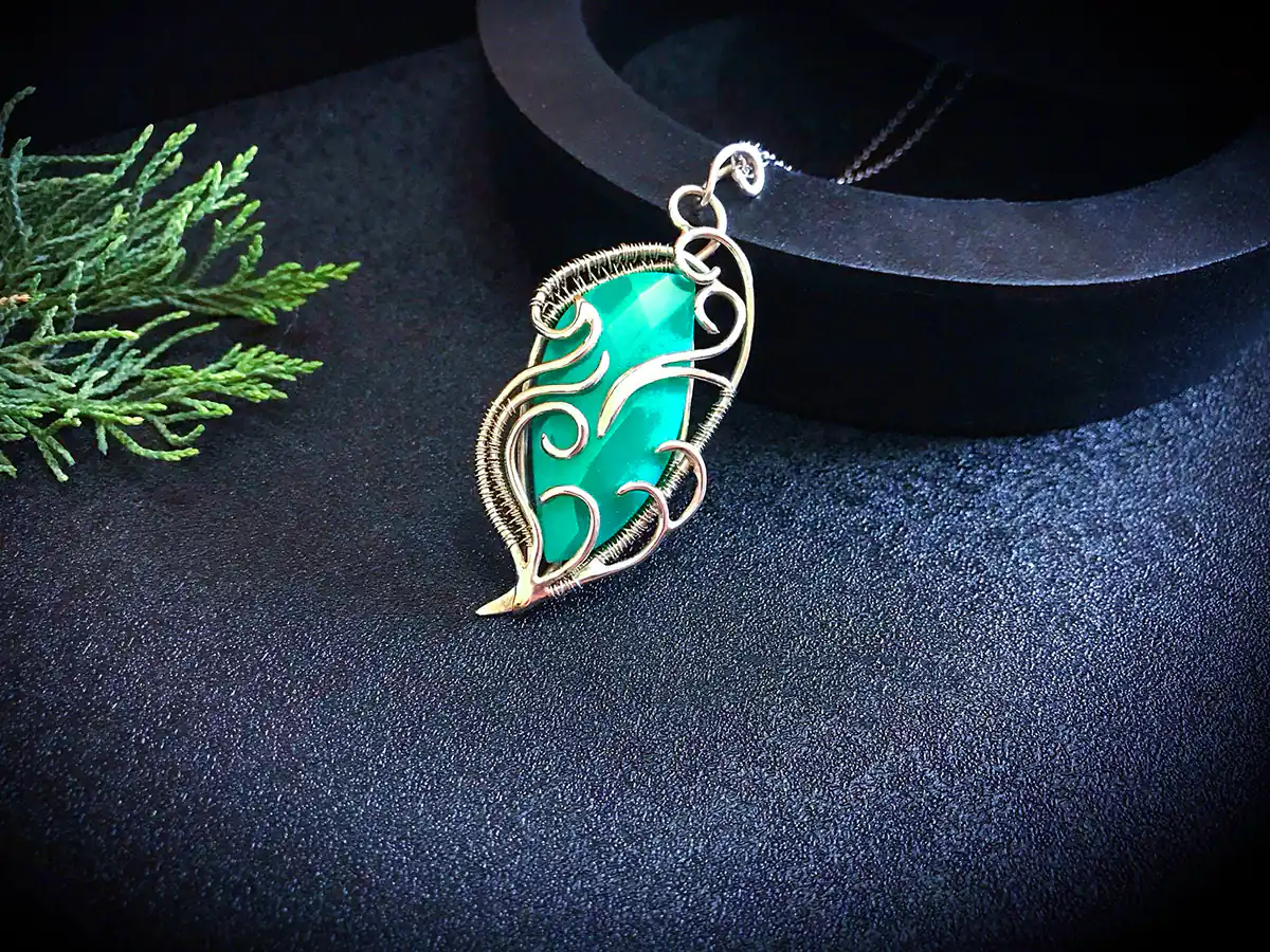 آویز گردنی نقره ای