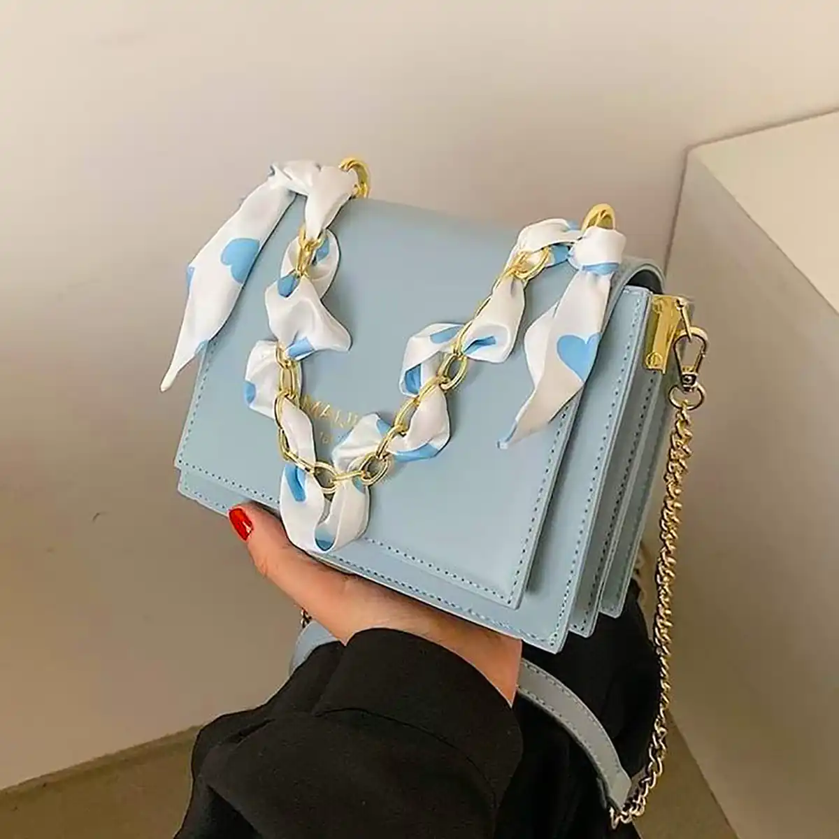 کیف دستی با پاپیون زنانه (جدیدترین مدل های ترند امسال ۱۴۰۴ - ۲۰۲۵) کیف دستی با پاپیون زنانه